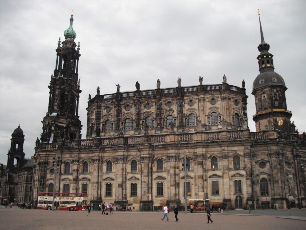 Katholische Hofkirche (Kathedrale) in Dresden, August 2013